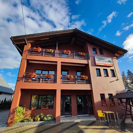 Enigma Bucovinei Hotell Vicovu de Jos Exteriör bild