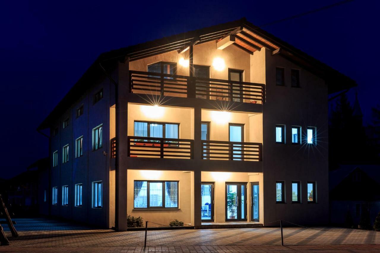 Enigma Bucovinei Hotell Vicovu de Jos Exteriör bild
