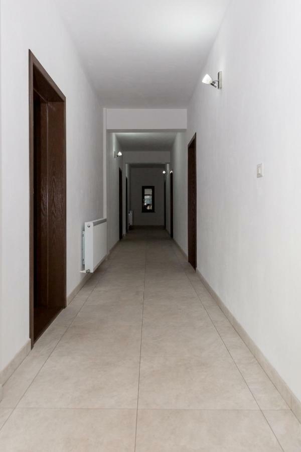 Enigma Bucovinei Hotell Vicovu de Jos Exteriör bild