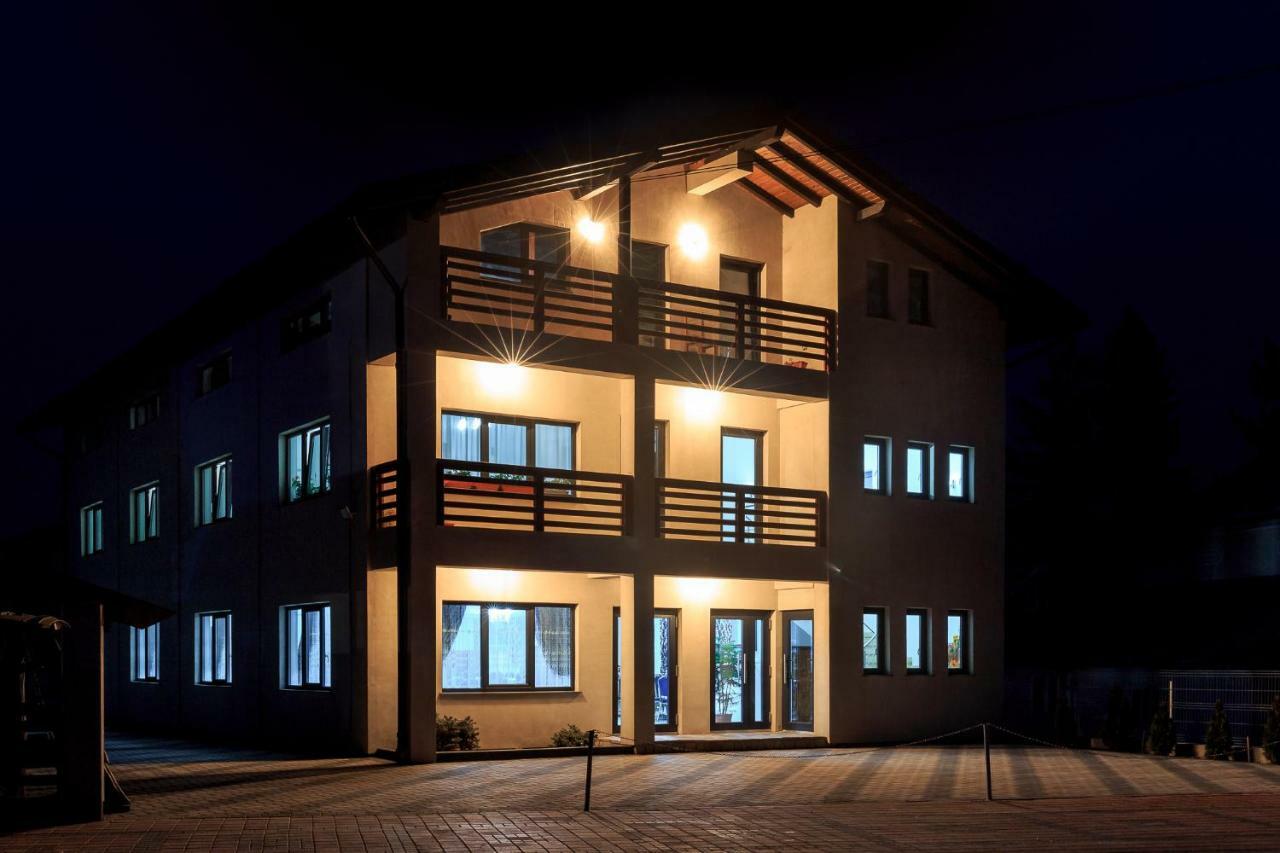 Enigma Bucovinei Hotell Vicovu de Jos Exteriör bild