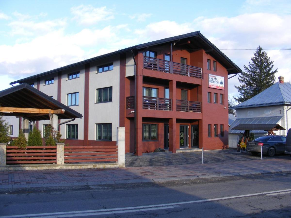 Enigma Bucovinei Hotell Vicovu de Jos Exteriör bild